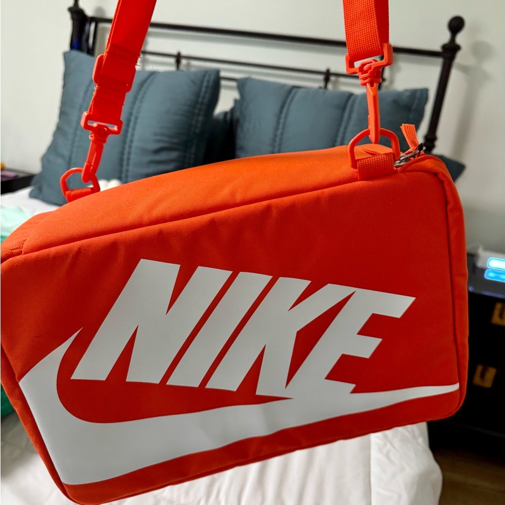 Nike Orange Shoulder Bag - Picture 2 of 5
